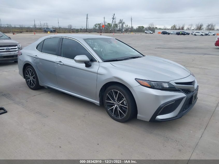 2022 TOYOTA CAMRY SE