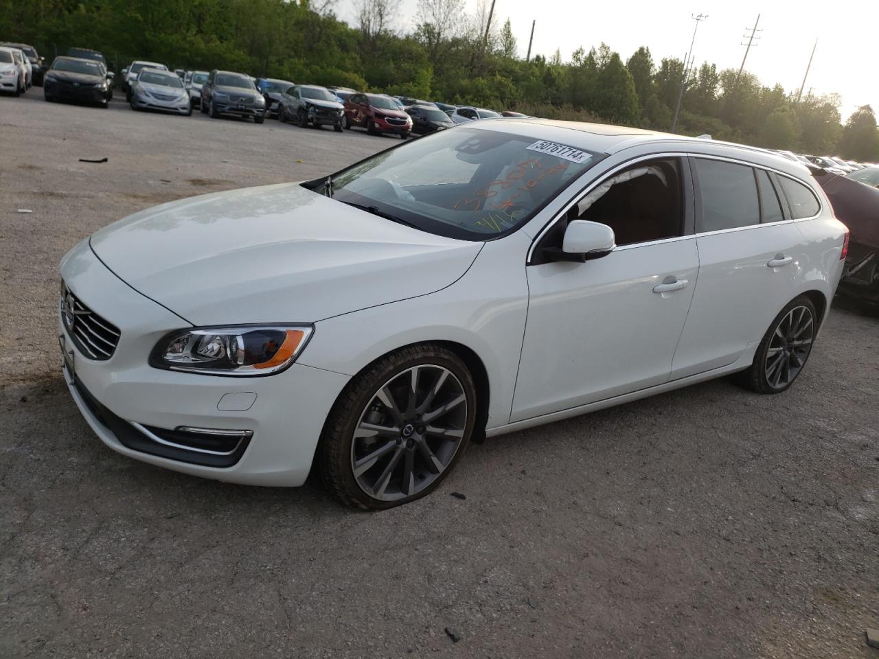 2015 VOLVO V60 PLATINUM