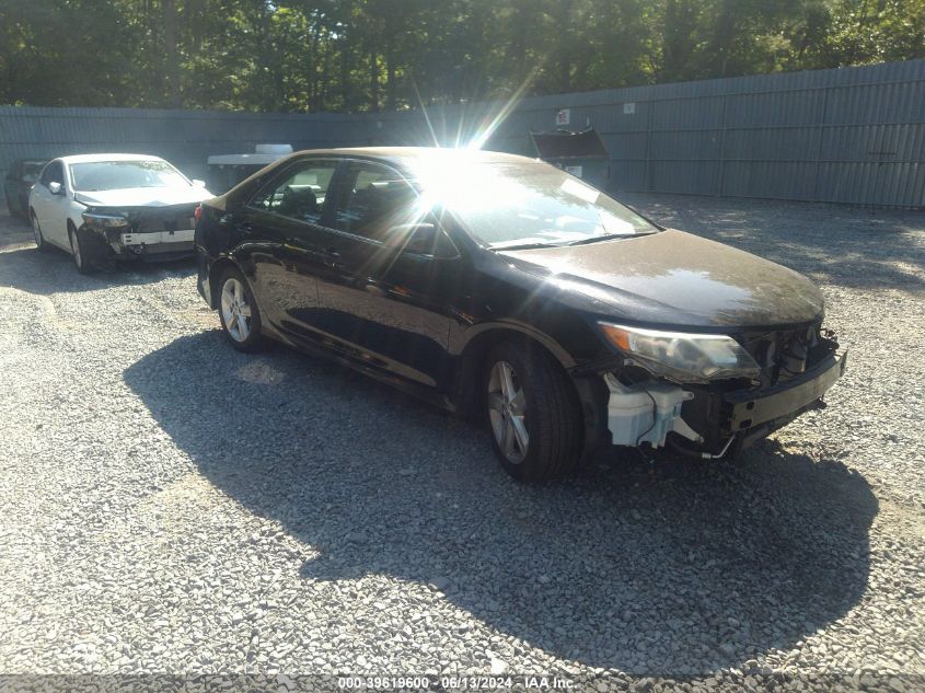 2014 TOYOTA CAMRY SE