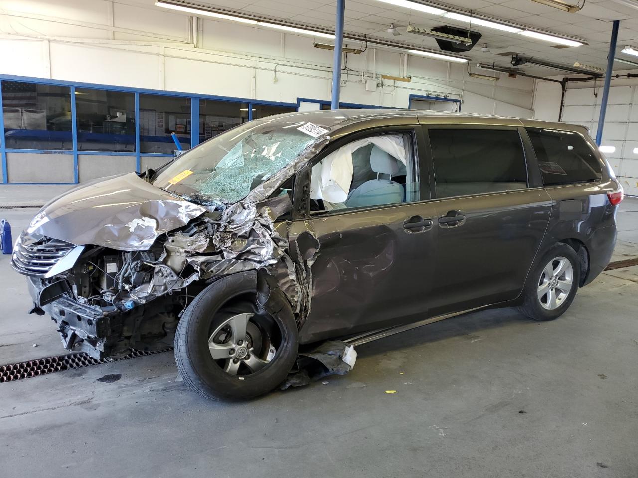 2015 TOYOTA SIENNA