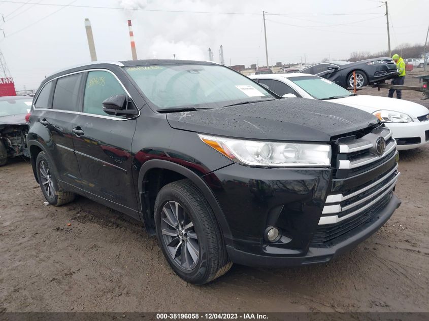 2018 TOYOTA HIGHLANDER XLE