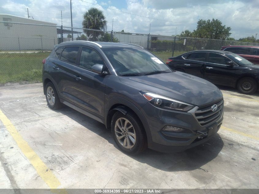 2017 HYUNDAI TUCSON SE