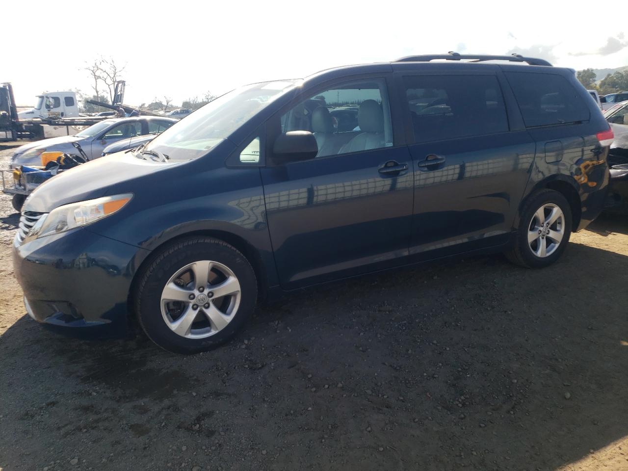 2012 TOYOTA SIENNA LE