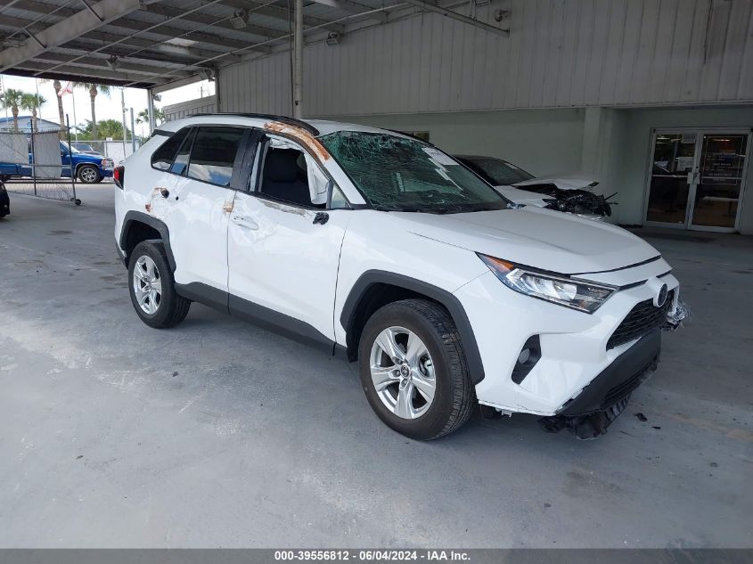 2021 TOYOTA RAV4 XLE