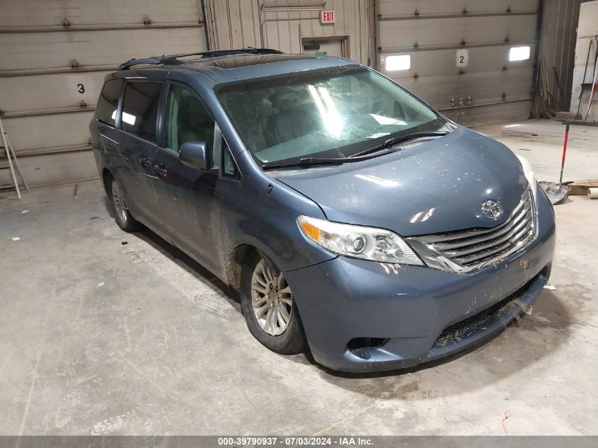 2014 TOYOTA SIENNA XLE V6 8 PASSENGER