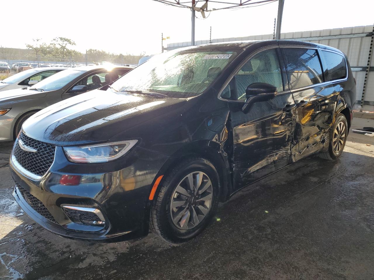 2022 CHRYSLER PACIFICA HYBRID TOURING L