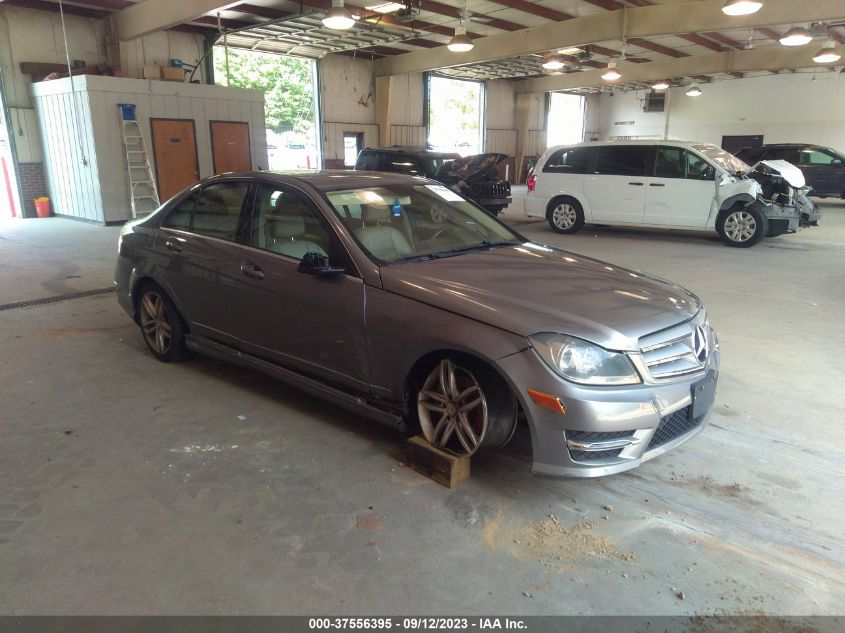 2013 MERCEDES-BENZ C 250 SPORT/LUXURY