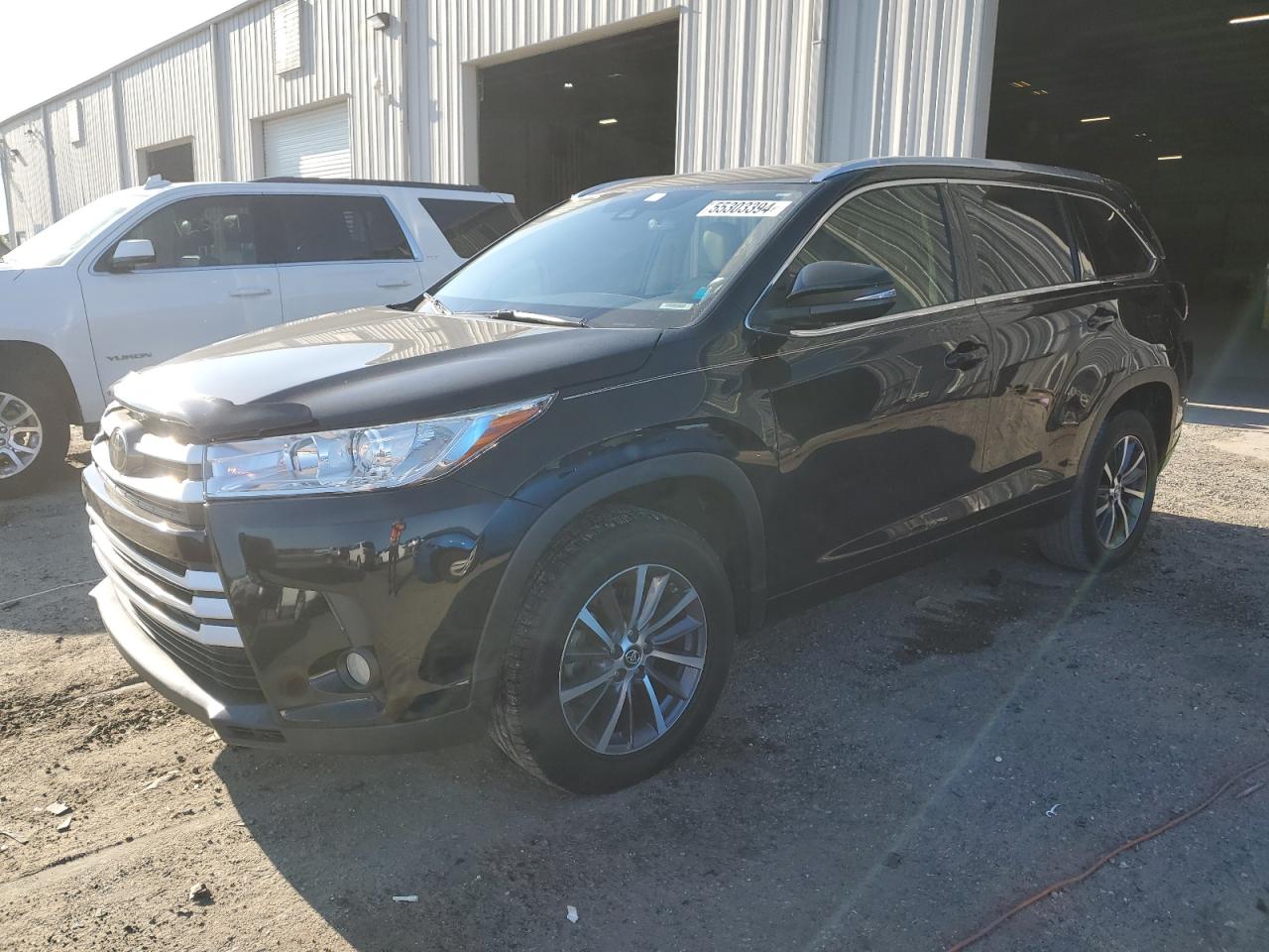 2017 TOYOTA HIGHLANDER SE