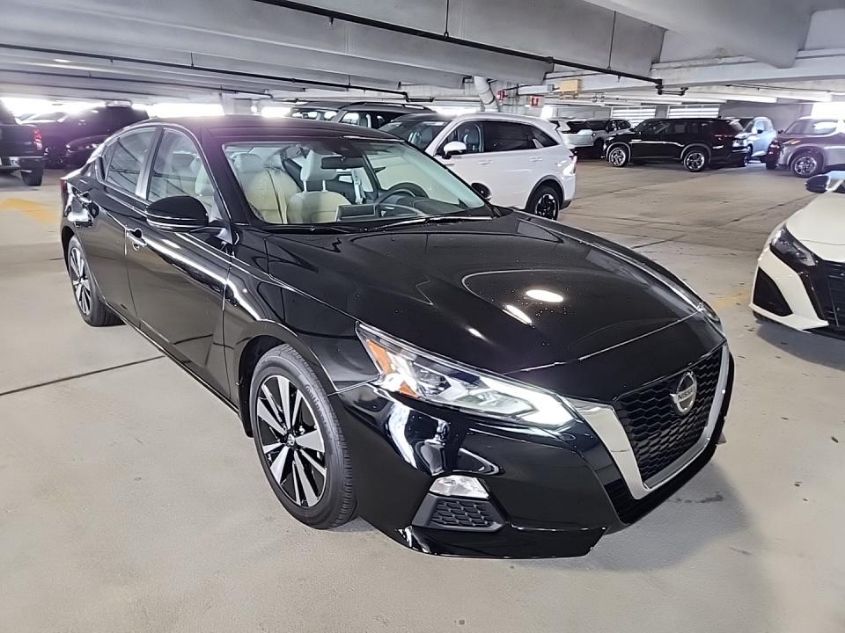 2022 NISSAN ALTIMA SV