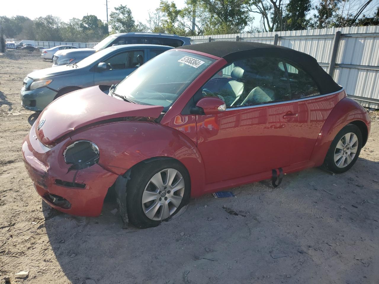 2010 VOLKSWAGEN NEW BEETLE