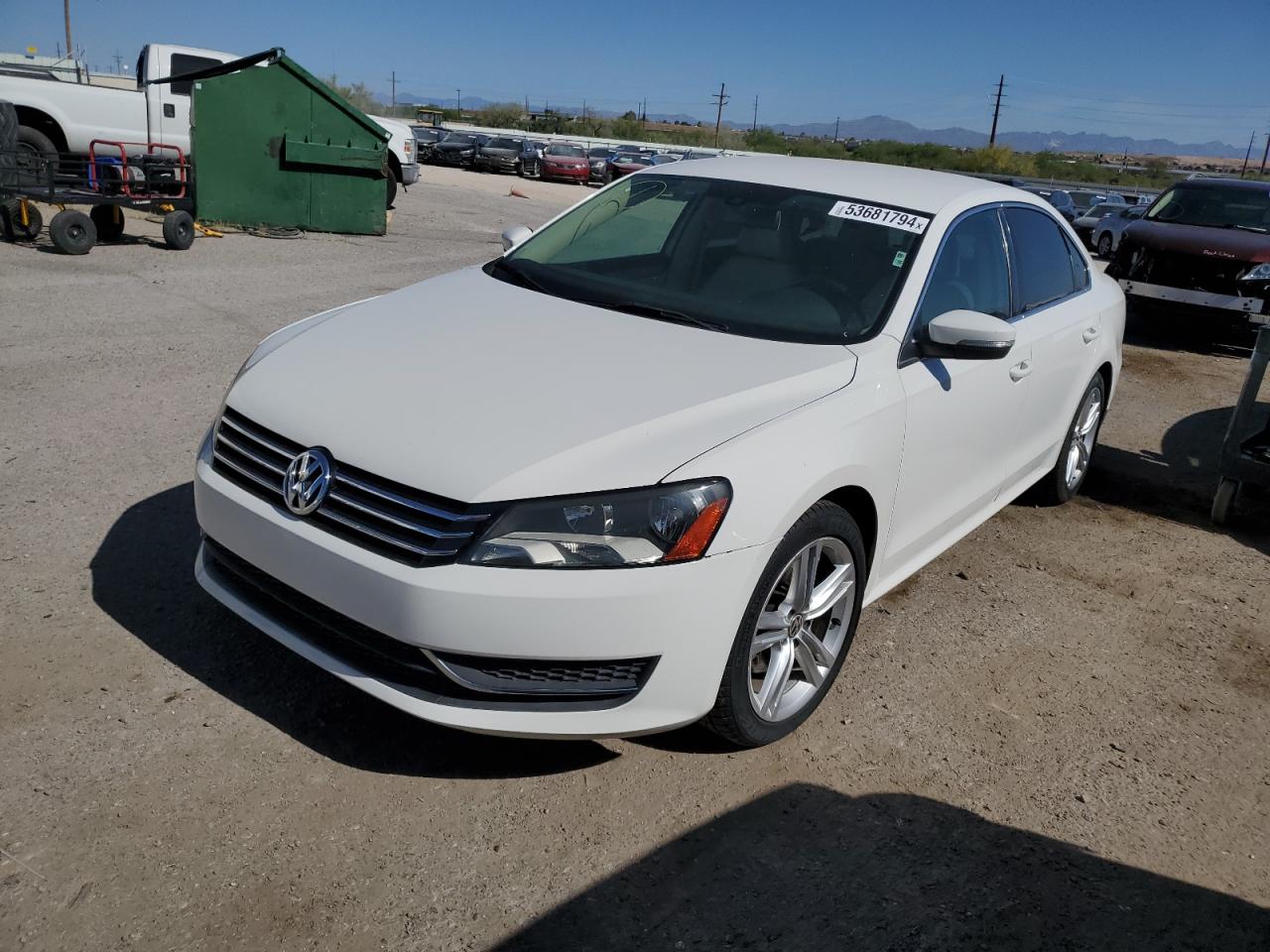 2013 VOLKSWAGEN PASSAT SE