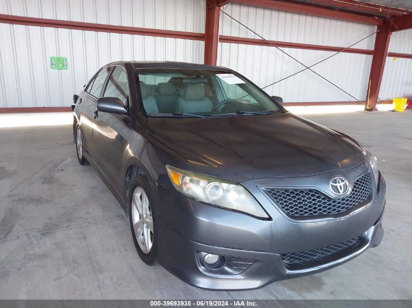 2011 TOYOTA CAMRY SE V6