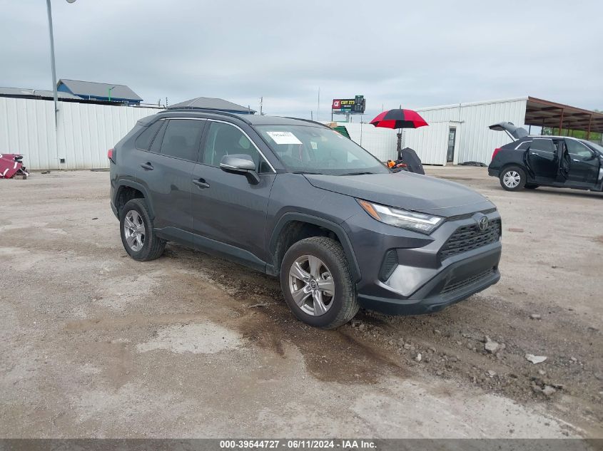 2022 TOYOTA RAV4 XLE