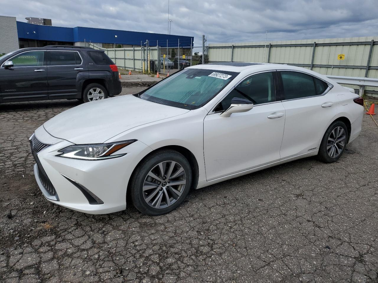 2021 LEXUS ES 300H