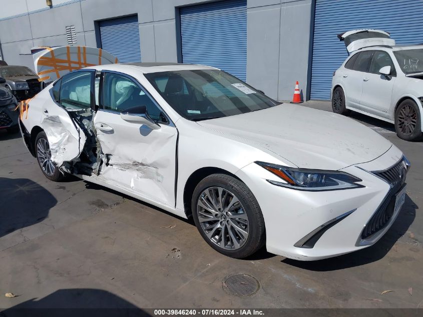 2021 LEXUS ES 300H