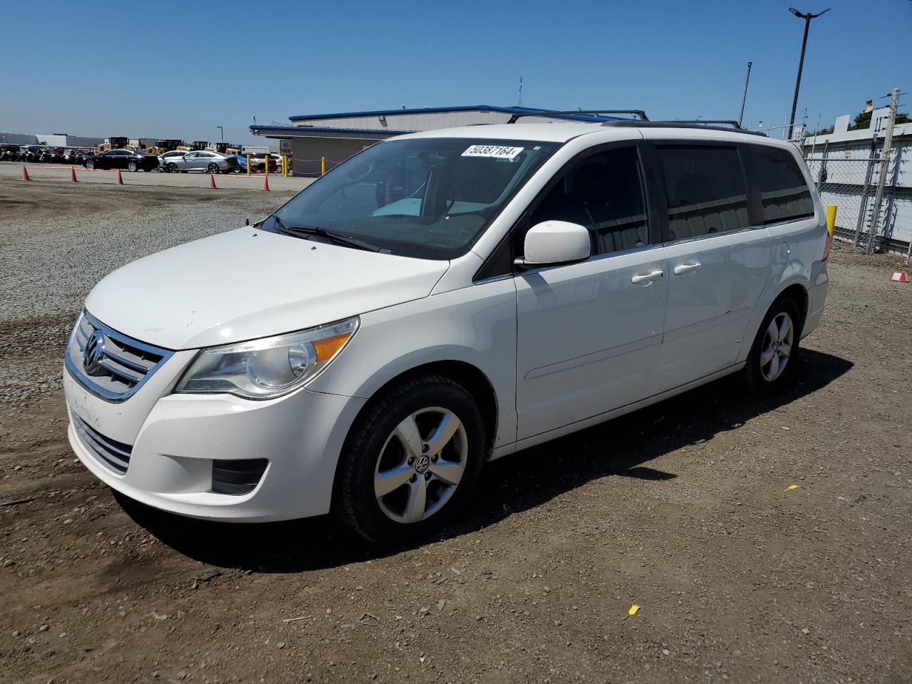 2011 VOLKSWAGEN ROUTAN SE