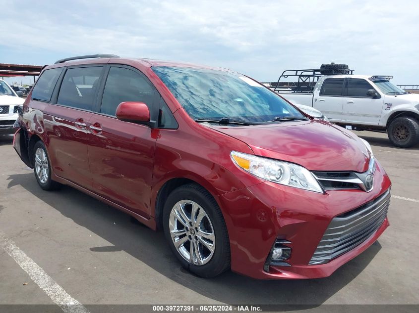 2019 TOYOTA SIENNA XLE