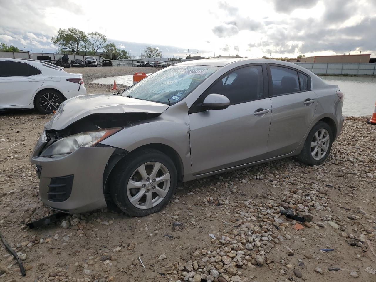 2010 MAZDA 3 I