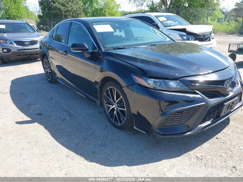 2022 TOYOTA CAMRY SE