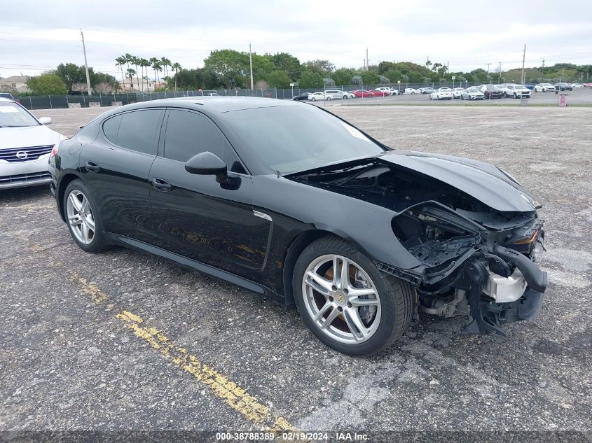 2012 PORSCHE PANAMERA 4