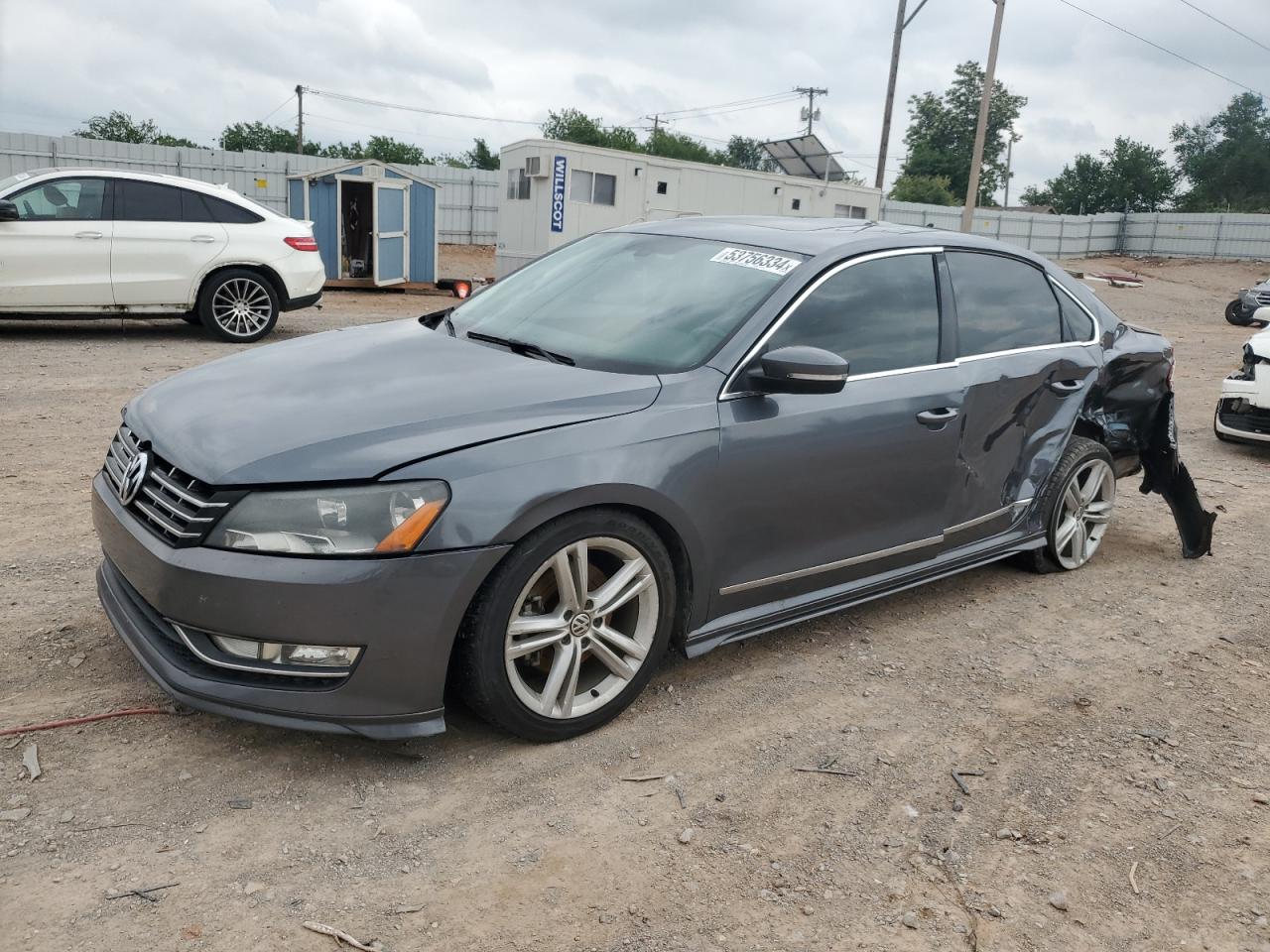 2013 VOLKSWAGEN PASSAT SEL