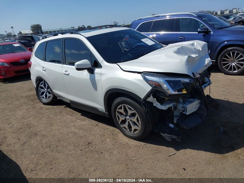 2022 SUBARU FORESTER PREMIUM