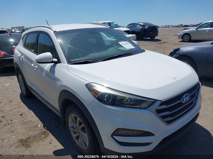 2017 HYUNDAI TUCSON SE