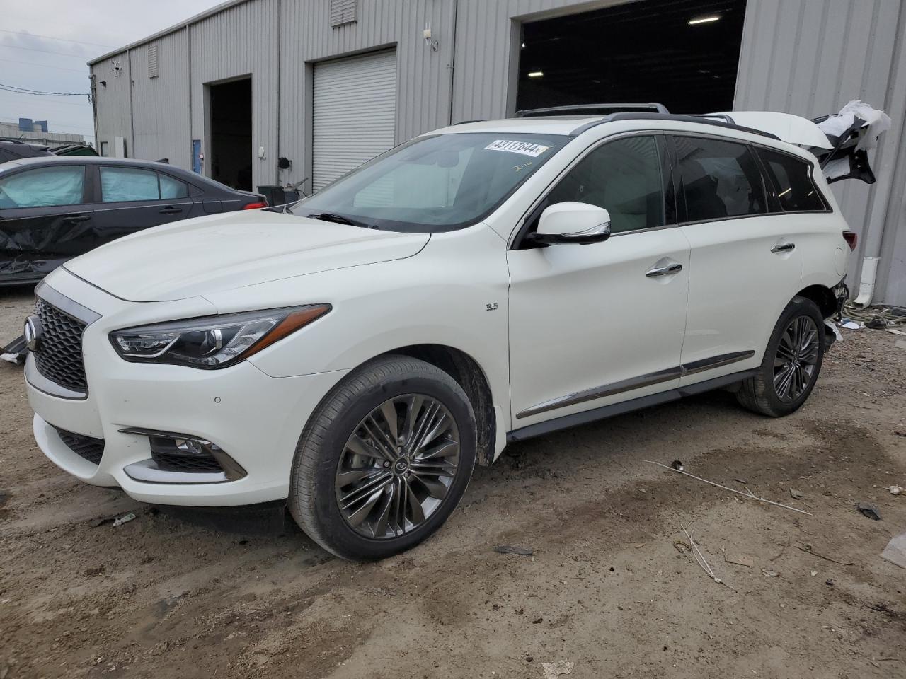 2019 INFINITI QX60 LUXE