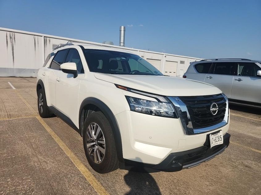 2023 NISSAN PATHFINDER SL