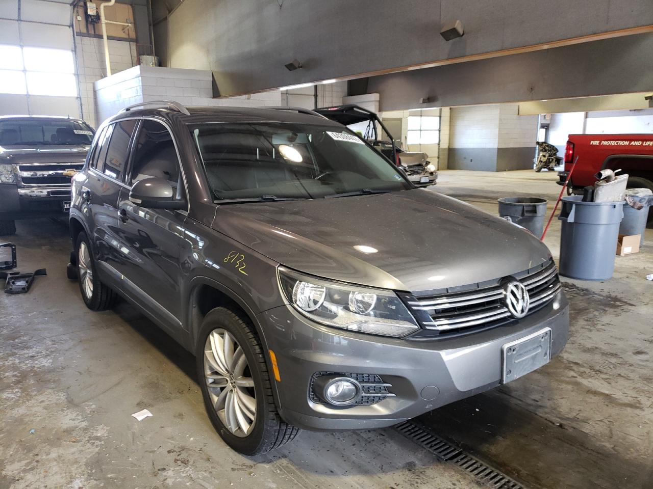 2012 VOLKSWAGEN TIGUAN S