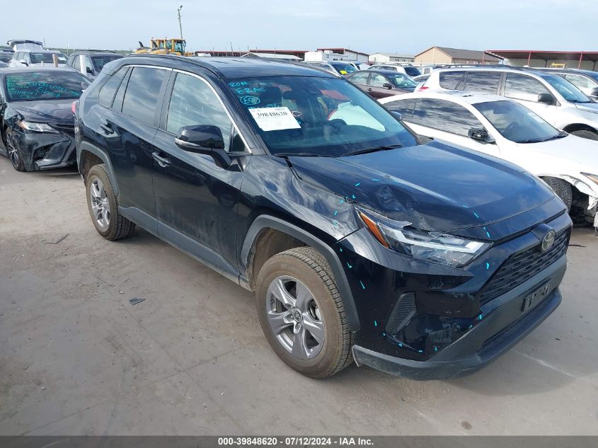 2022 TOYOTA RAV4 XLE