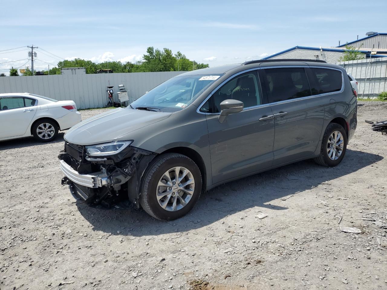 2022 CHRYSLER PACIFICA TOURING L