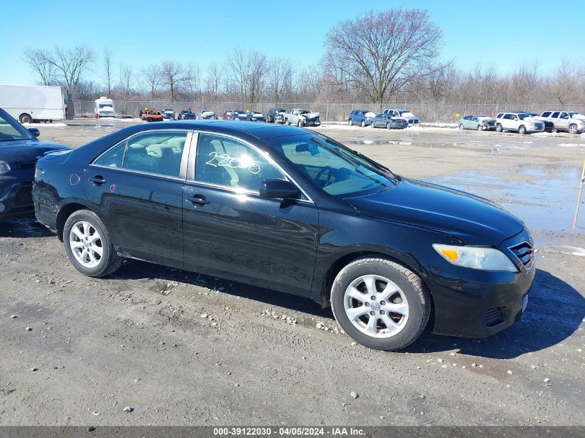 2011 TOYOTA CAMRY LE