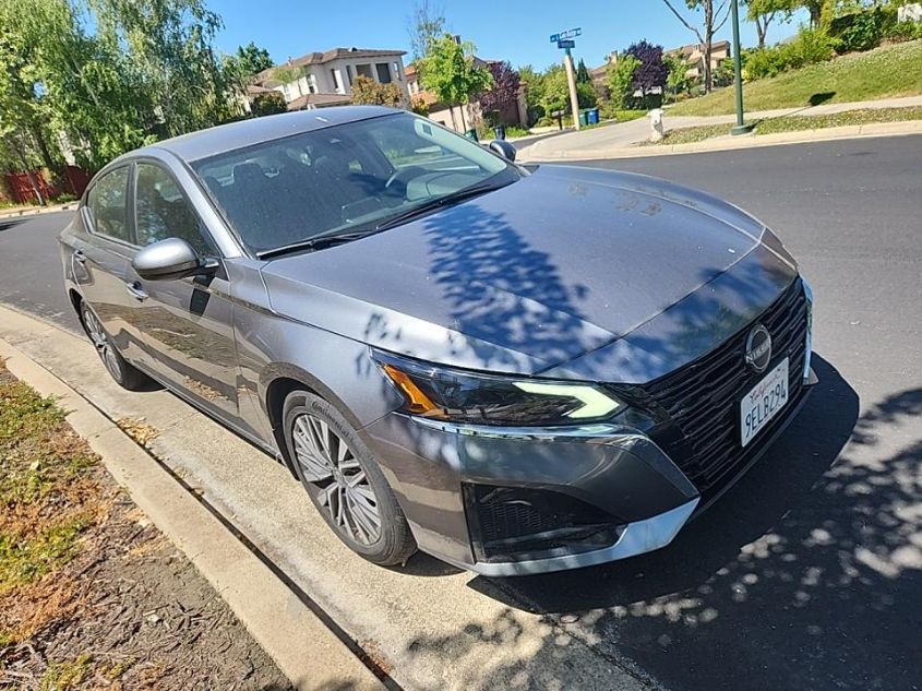 2023 NISSAN ALTIMA SV