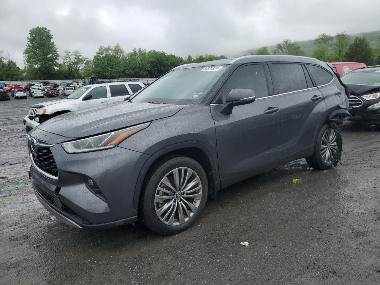 2022 TOYOTA HIGHLANDER PLATINUM