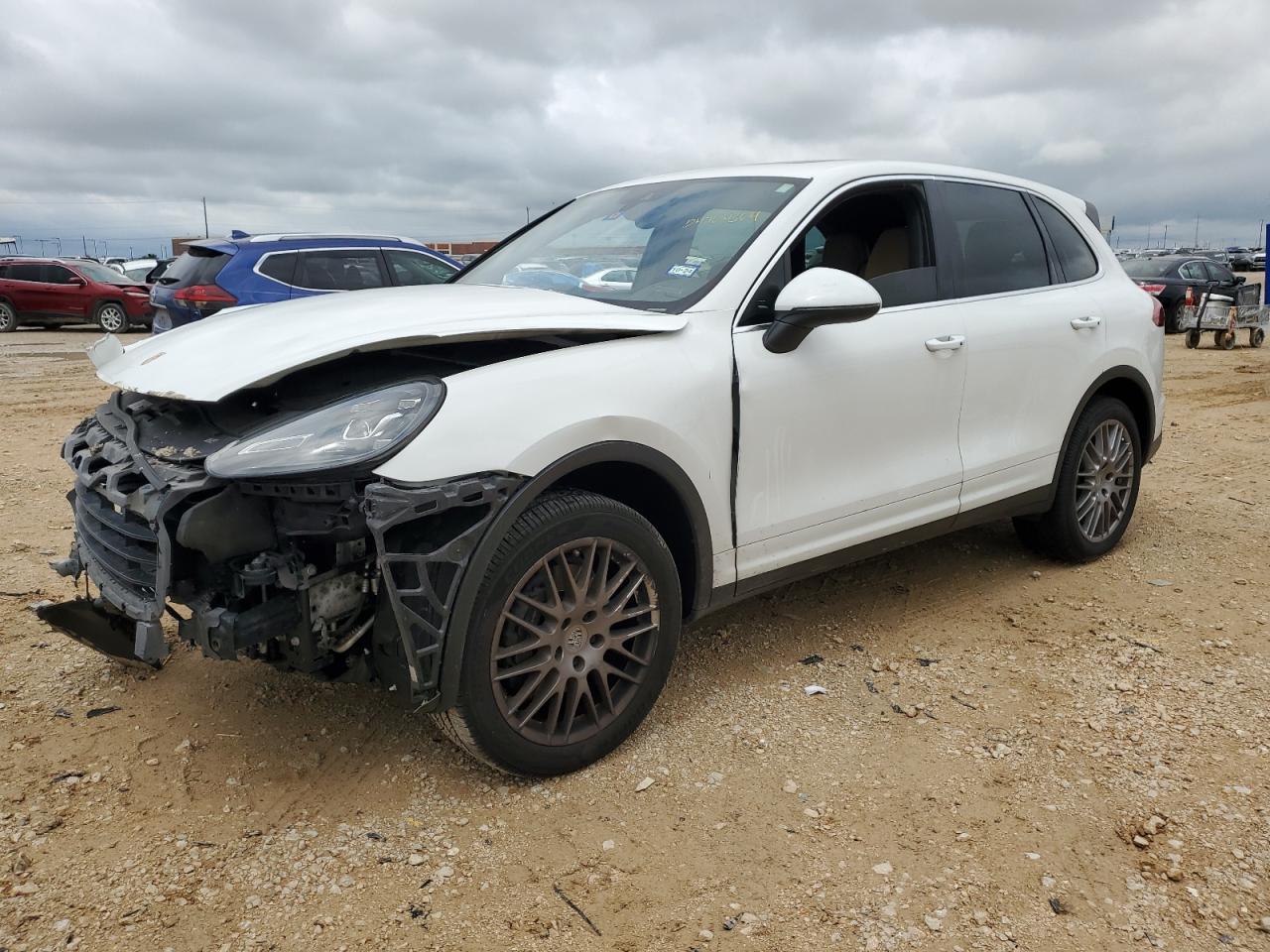 2016 PORSCHE CAYENNE