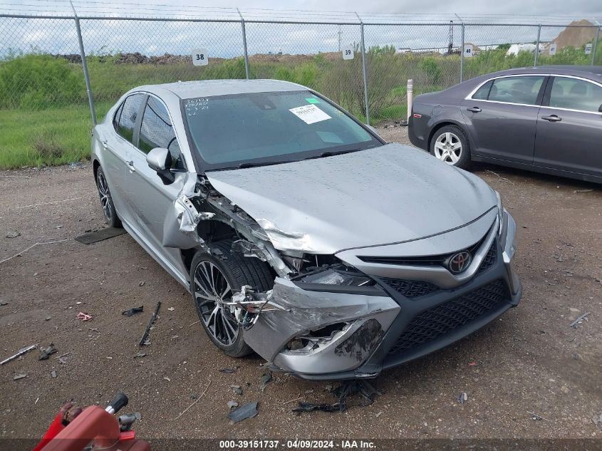 2020 TOYOTA CAMRY SE