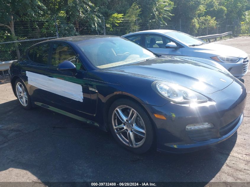 2012 PORSCHE PANAMERA 4