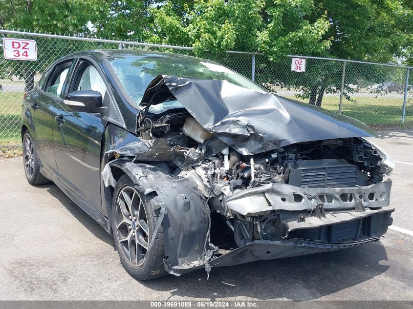 2015 FORD FOCUS SE