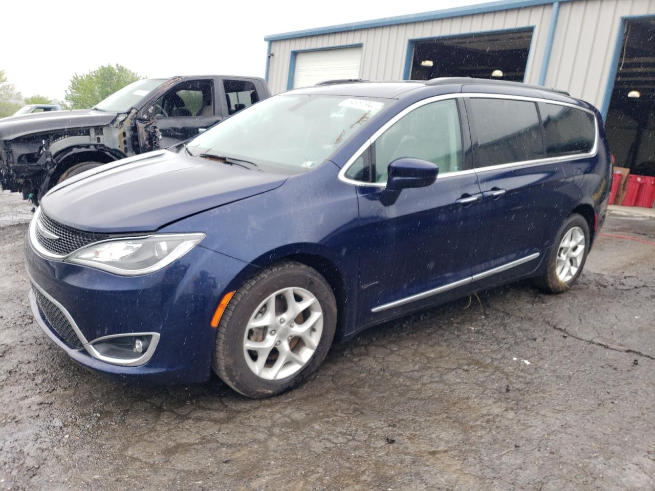 2017 CHRYSLER PACIFICA TOURING L