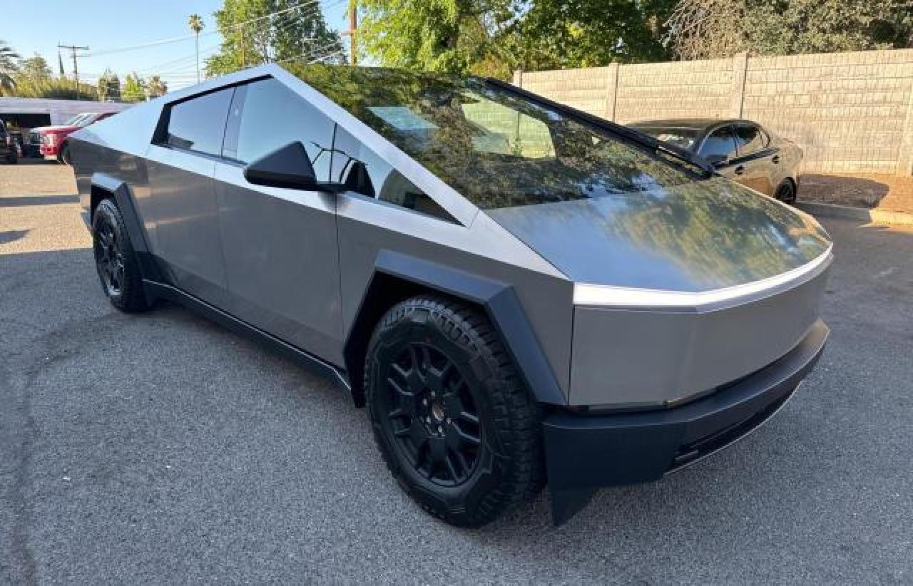 2024 TESLA CYBERTRUCK