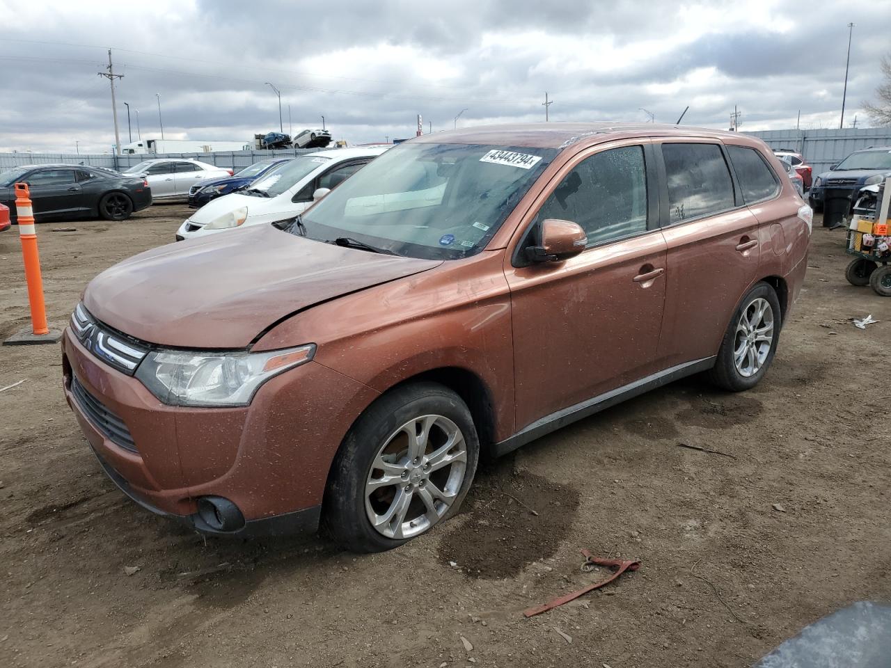 2014 MITSUBISHI OUTLANDER SE