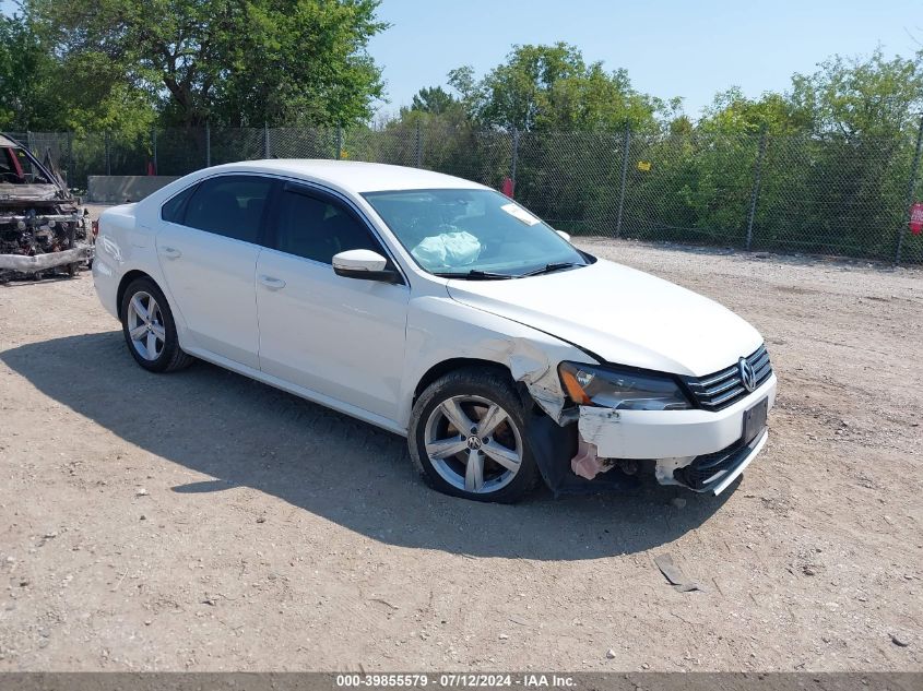 2013 VOLKSWAGEN PASSAT SE