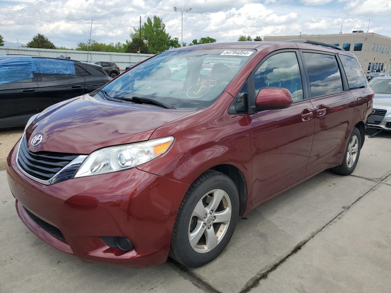 2012 TOYOTA SIENNA LE