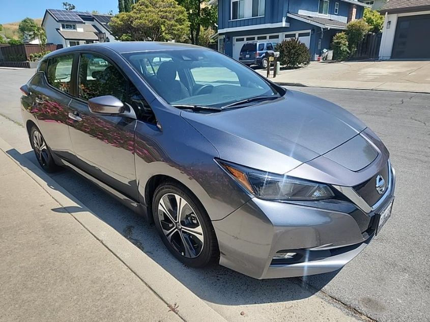 2022 NISSAN LEAF SV