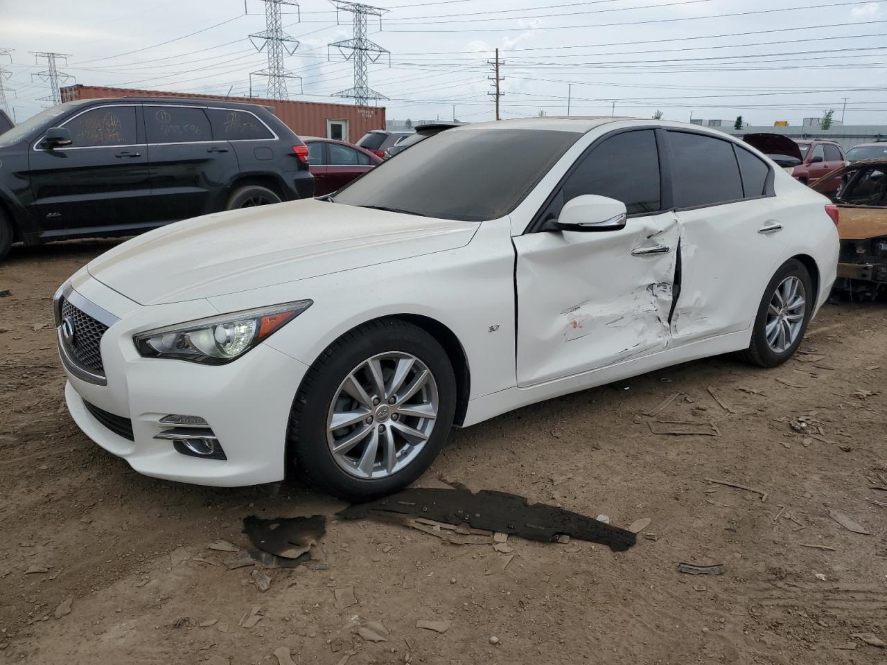 2015 INFINITI Q50 BASE