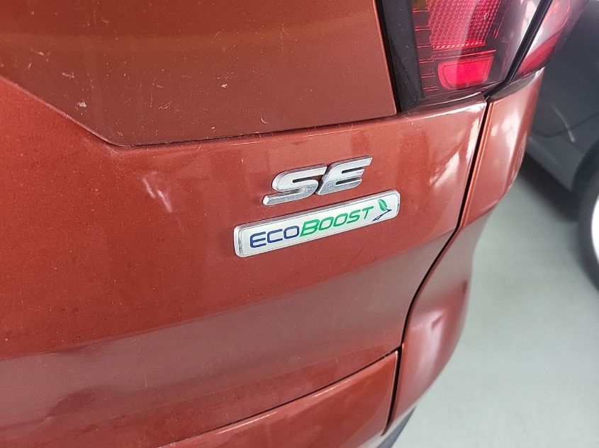 2019 FORD ESCAPE SE