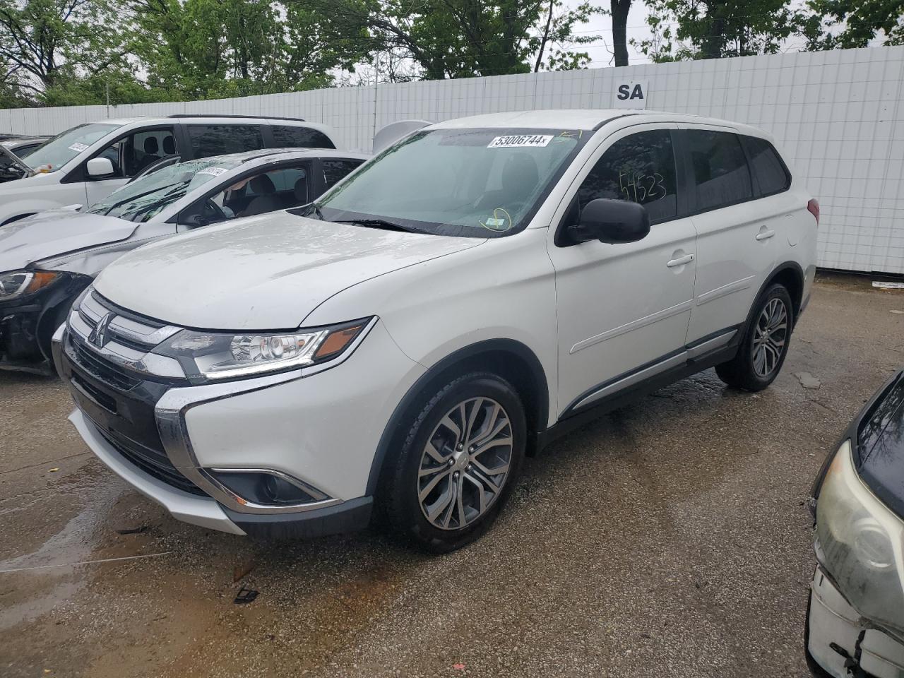 2017 MITSUBISHI OUTLANDER ES