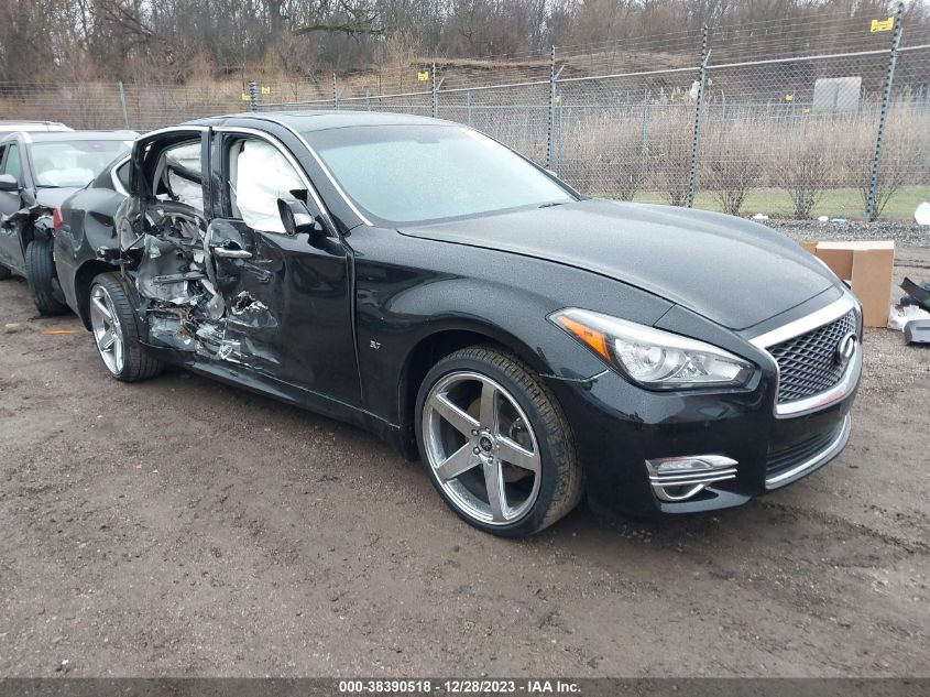 2016 INFINITI Q70 3.7X