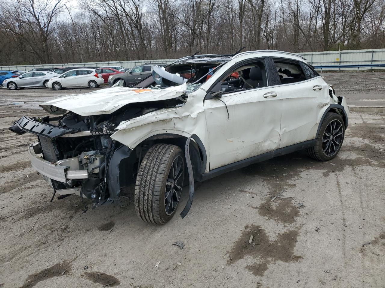 2017 MERCEDES-BENZ GLA 250 4MATIC